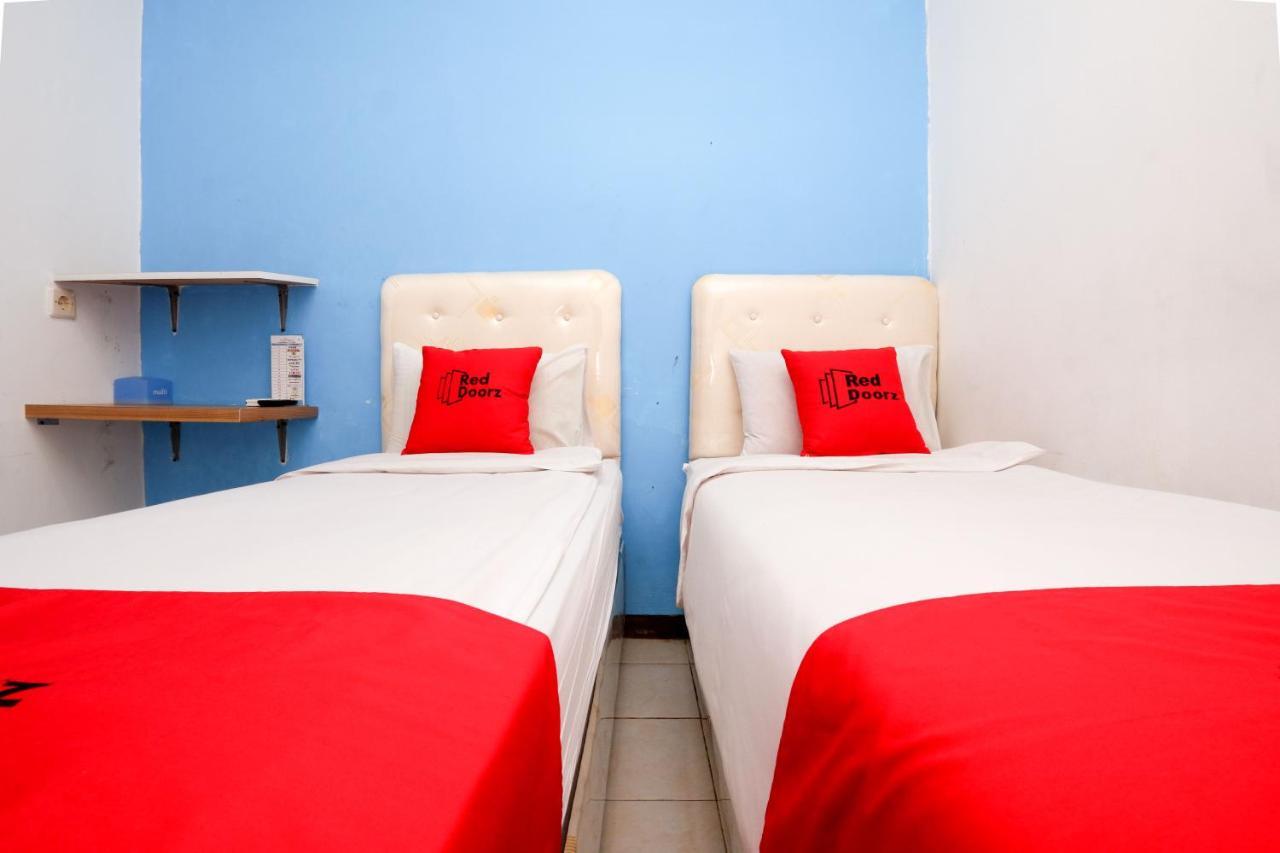 Hotel O Semarang Near Kota Lama Semarang Formerly Kamarkoe Residence Coo Property Esterno foto